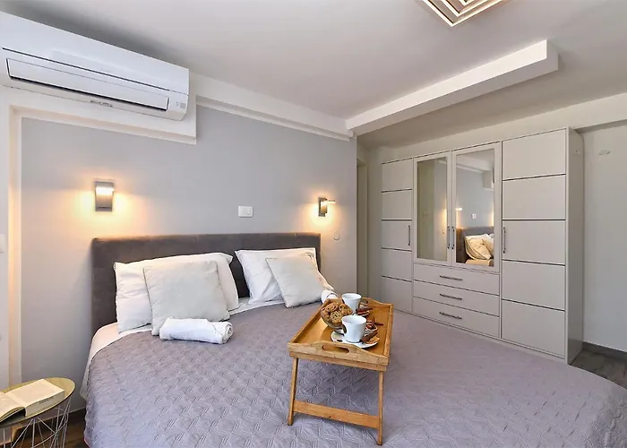 Double With Pool 2261 Medulin