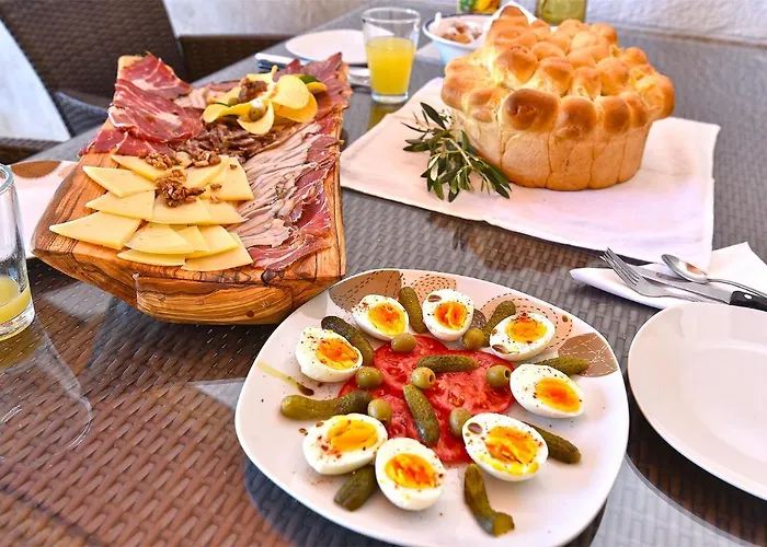 Double With Pool 2261 Konukevi Medulin