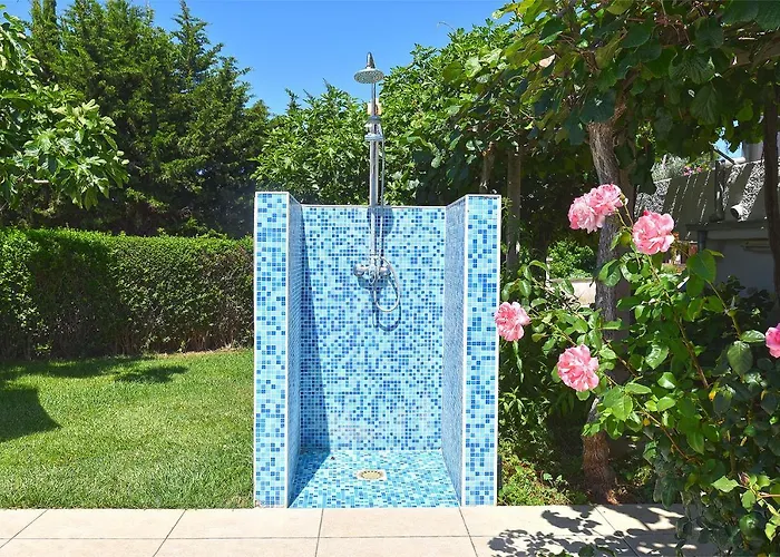 Gostinjska kuća Double With Pool 2261